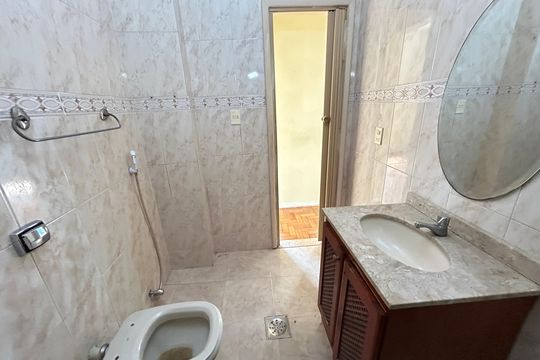 Banheiro de apartamento à venda com 2 quartos, 60m² em Todos Os Santos, Rio de Janeiro