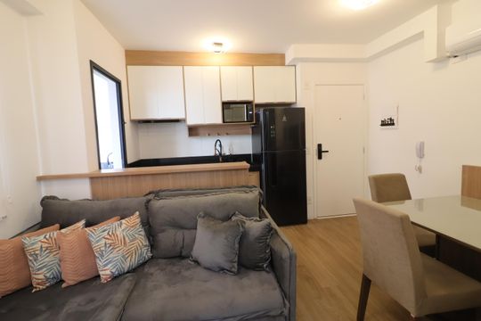 Sala de apartamento à venda com 2 quartos, 39m² em Ayrosa, Osasco