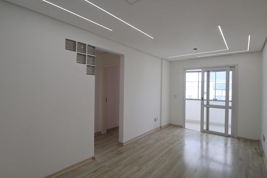 Apartamento à venda com 2 quartos, 65m² em Centro, Canoas