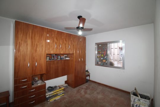 Quarto 1 de casa para alugar com 2 quartos, 200m² em Conjunto Residencial Novo Pacaembu, São Paulo