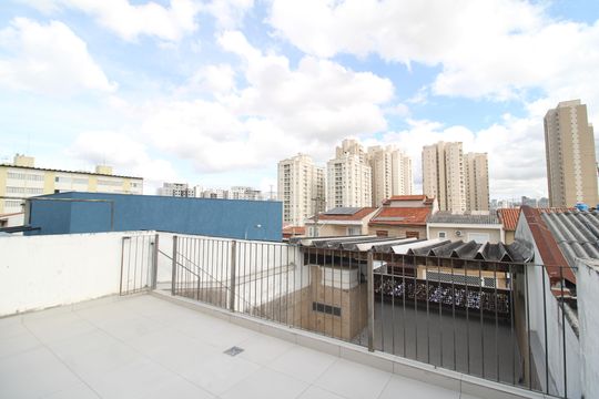 Quintal de casa para alugar com 2 quartos, 200m² em Conjunto Residencial Novo Pacaembu, São Paulo