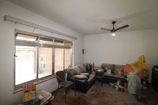 Sala de casa para alugar com 2 quartos, 200m² em Conjunto Residencial Novo Pacaembu, São Paulo