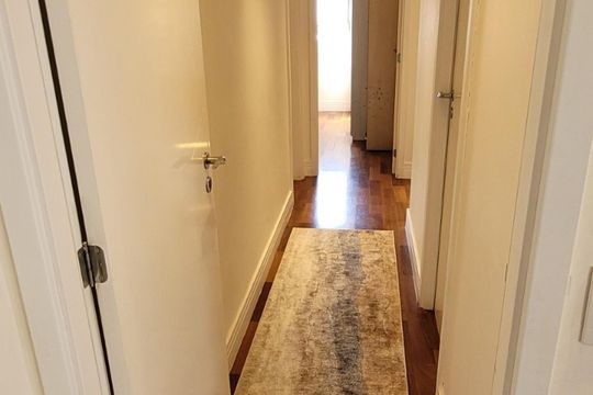Corredor de apartamento para alugar com 3 quartos, 149m² em Vila Mariana, São Paulo