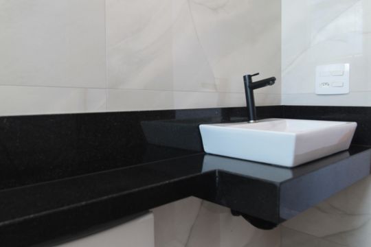 Banheiro da Suite de apartamento à venda com 2 quartos, 65m² em Jardim Atlântico, Belo Horizonte