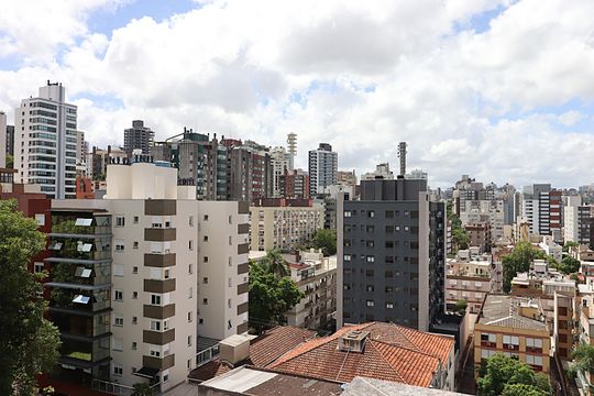 Vista da sacada de apartamento à venda com 2 quartos, 80m² em Santa Cecília, Porto Alegre