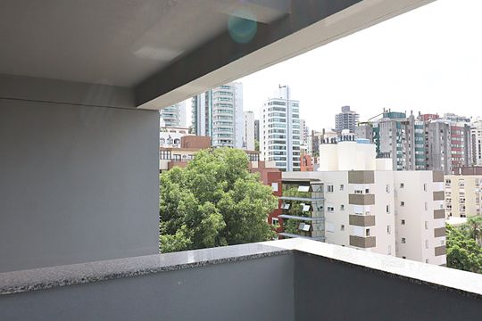 Sacada da Sala de apartamento à venda com 2 quartos, 80m² em Santa Cecília, Porto Alegre