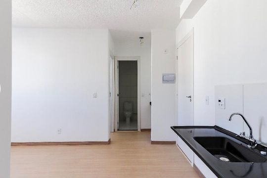 Cozinha de apartamento para alugar com 2 quartos, 35m² em Jaguaré, São Paulo