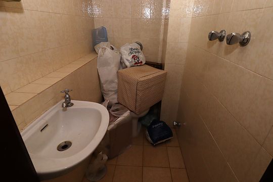 Banheiro de dependência  de apartamento à venda com 2 quartos, 224m² em Rio Branco, Porto Alegre