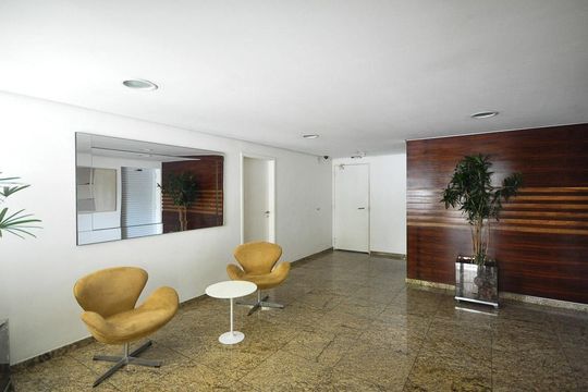 Hall Social de apartamento à venda com 2 quartos, 80m² em Real Parque, São Paulo