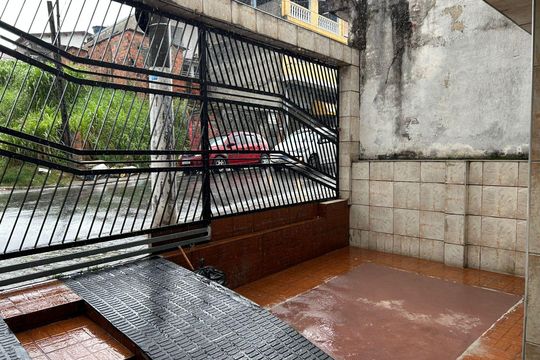 Garagem de casa à venda com 2 quartos, 181m² em Chácara Belenzinho, São Paulo