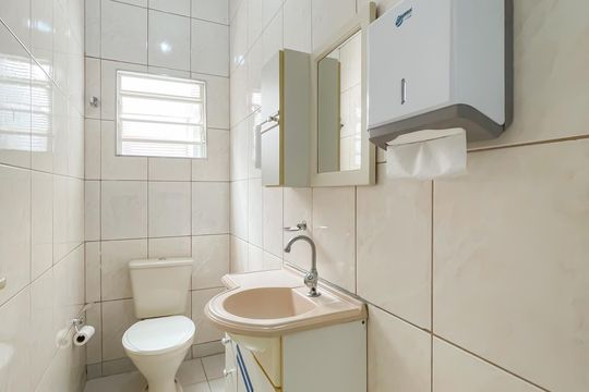 Lavabo de casa para alugar com 5 quartos, 200m² em Centro, Osasco