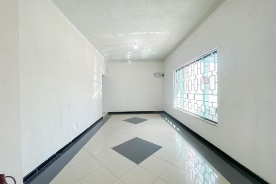 Sala de casa para alugar com 5 quartos, 200m² em Centro, Osasco