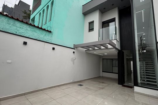 Garagem de casa à venda com 3 quartos, 155m² em Vila Alzira, Santo André