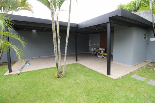 Área Externa de casa de condomínio para alugar com 4 quartos, 460m² em Urbanova, São José dos Campos