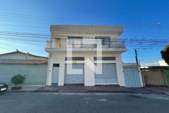 Casa à venda com 8 quartos, 370m² em Riacho das Pedras, Contagem