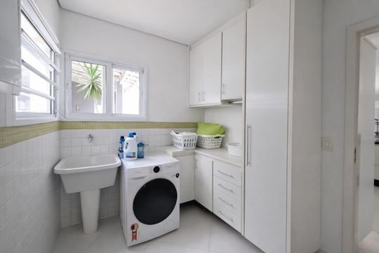Área de Serviço de casa à venda com 4 quartos, 400m² em City Bussocaba, Osasco