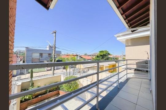 Sacada de casa à venda com 5 quartos, 380m² em City Bussocaba, Osasco