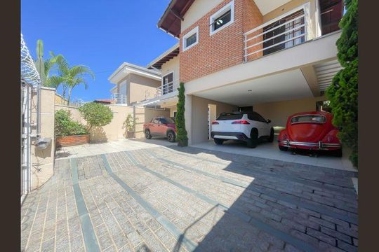 Garagem de casa à venda com 5 quartos, 380m² em City Bussocaba, Osasco