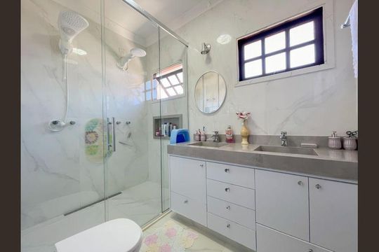 Banheiro da Suíte 1 de casa à venda com 5 quartos, 380m² em City Bussocaba, Osasco