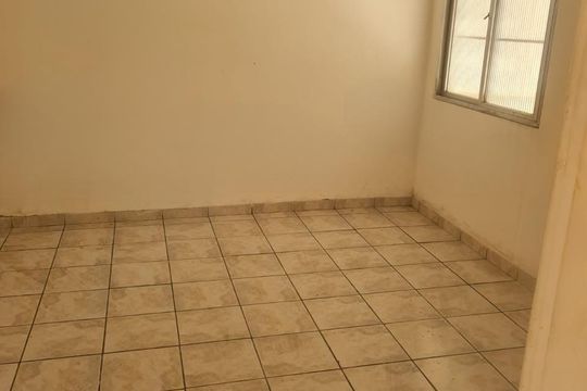Quarto de casa à venda com 3 quartos, 175m² em Brás de Pina, Rio de Janeiro