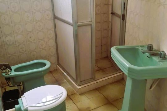 Banheiro de casa à venda com 3 quartos, 175m² em Brás de Pina, Rio de Janeiro