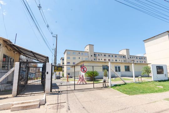 Fachada de apartamento para alugar com 2 quartos, 50m² em Niterói, Canoas