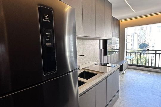 Cozinha de kitnet/studio para alugar com 1 quarto, 28m² em Pinheiros, São Paulo