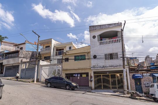 Fachada de casa para alugar com 1 quarto, 40m² em Jardim Brasilia, São Paulo