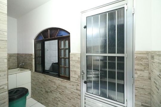 Área de Serviço de casa à venda com 4 quartos, 200m² em Conceição, Diadema