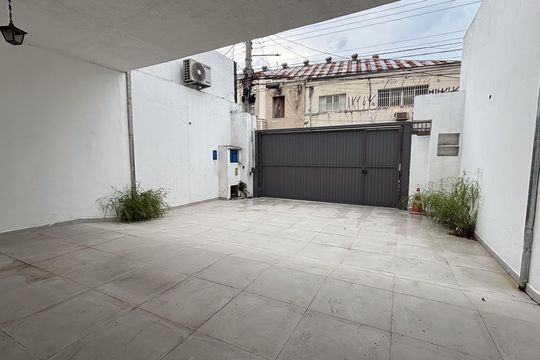Garagem de casa para alugar com 5 quartos, 450m² em Centro, Jacareí