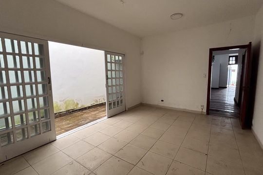 Sala 2 de casa para alugar com 5 quartos, 450m² em Centro, Jacareí