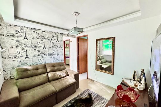 Sala de casa de condomínio à venda com 2 quartos, 55m² em Taquara, Rio de Janeiro