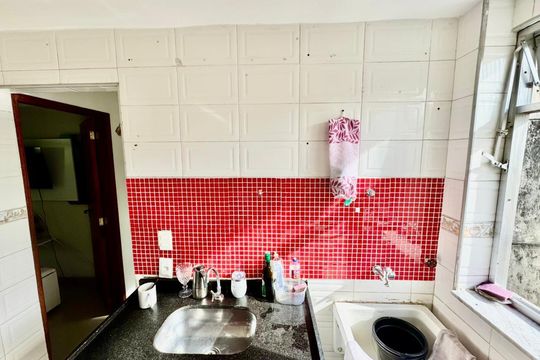 Cozinha de casa de condomínio à venda com 2 quartos, 55m² em Taquara, Rio de Janeiro
