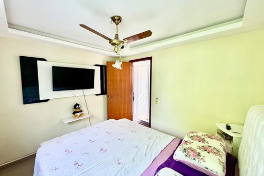 Quarto de casa de condomínio para alugar com 2 quartos, 55m² em Taquara, Rio de Janeiro