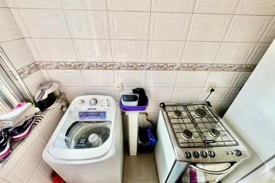 Cozinha de casa de condomínio à venda com 2 quartos, 55m² em Taquara, Rio de Janeiro