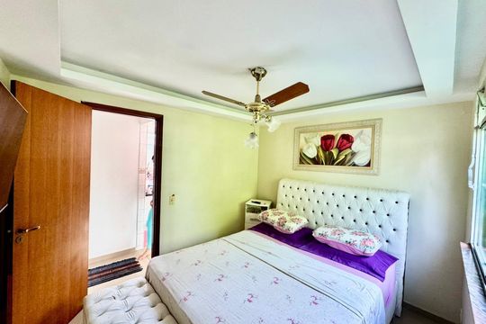 Quarto de casa de condomínio à venda com 2 quartos, 55m² em Taquara, Rio de Janeiro
