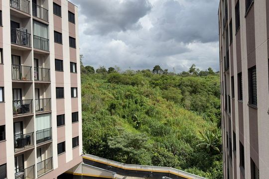 Apartamento para alugar com 2 quartos, 47m² em Jardim Pioneira, Cotia