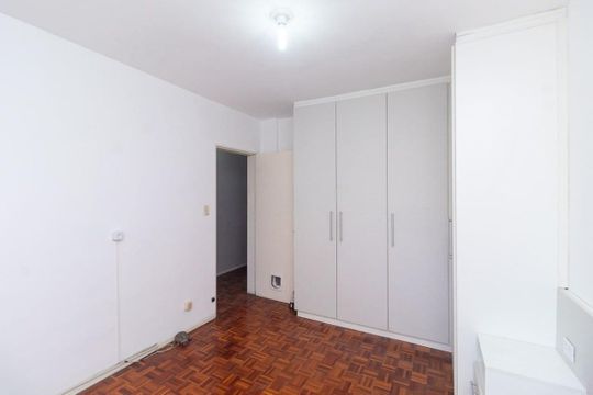 Quarto 1 de apartamento para alugar com 2 quartos, 65m² em Centro Histórico, Porto Alegre