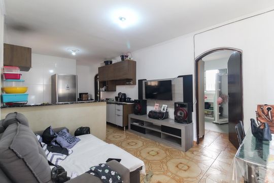 Casa à venda com 4 quartos, 120m² em Limoeiro, São Paulo