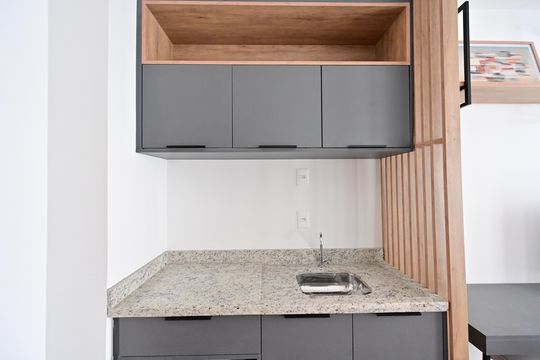 Cozinha de kitnet/studio à venda com 1 quarto, 26m² em São Judas, São Paulo