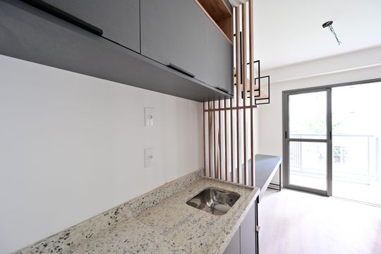 Cozinha de kitnet/studio à venda com 1 quarto, 26m² em São Judas, São Paulo