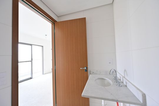 Banheiro Social de apartamento à venda com 1 quarto, 26m² em São Judas, São Paulo