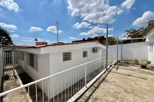 Quintal de casa à venda com 3 quartos, 197m² em Chácara da Barra, Campinas