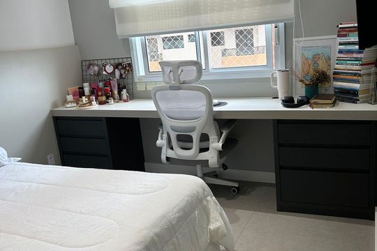 Quarto de apartamento à venda com 3 quartos, 96m² em Vila Scarpelli, Santo André