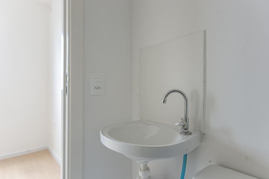 Banheiro de kitnet/studio à venda com 1 quarto, 20m² em Vila Dom Pedro I, São Paulo