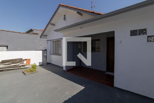 Casa à venda com 4 quartos, 200m² em Cidade Antônio Estêvão de Carvalho, São Paulo