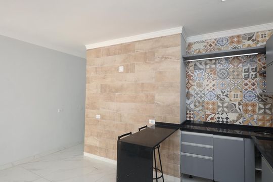 Sala / Cozinha de casa de condomínio para alugar com 2 quartos, 51m² em Tremembé, São Paulo