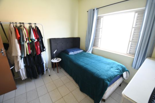 Quarto 1 - Casa 2 de casa à venda com 4 quartos, 280m² em Jardim Santa Genebra, Campinas