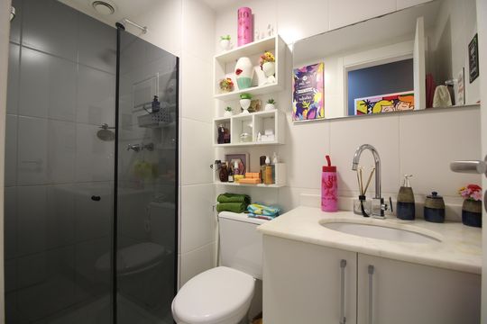 Banheiro Social de apartamento à venda com 2 quartos, 55m² em Anil, Rio de Janeiro