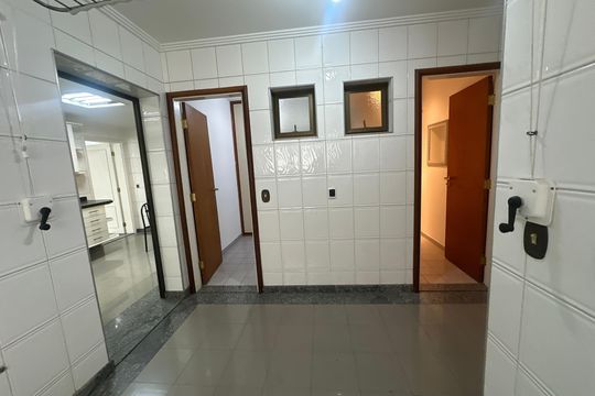 Área de Serviço de apartamento para alugar com 3 quartos, 285m² em Alphaville, Barueri